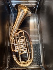 Tieftemperaturbehandlung von Musikinstrumenten